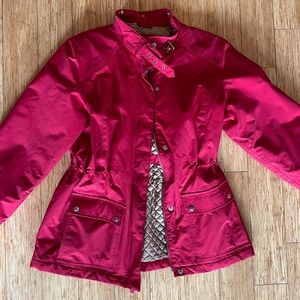 Red coat with adjustable waist and removable faux-fur collar